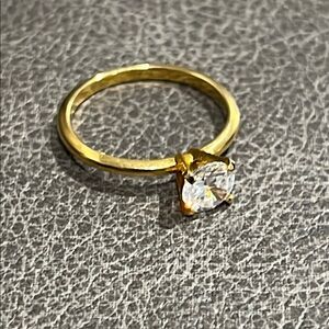*Elegant Gold Costume Ring with Clear Stone